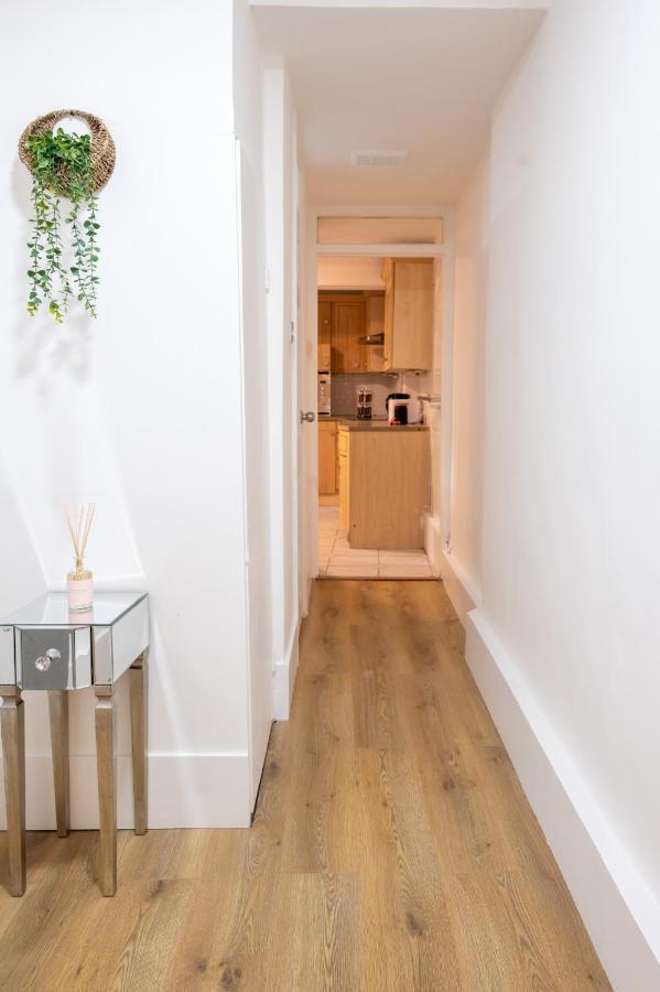 Stylish 2 Bedrooms Little Venice - 44 London Kültér fotó